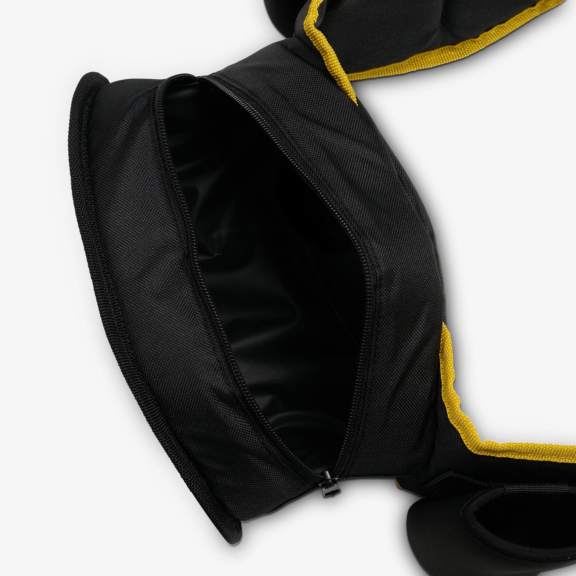 dc-super-heroes-batmantm-belt-fanny-pack-cooler-h2 00027936-O2.jpg