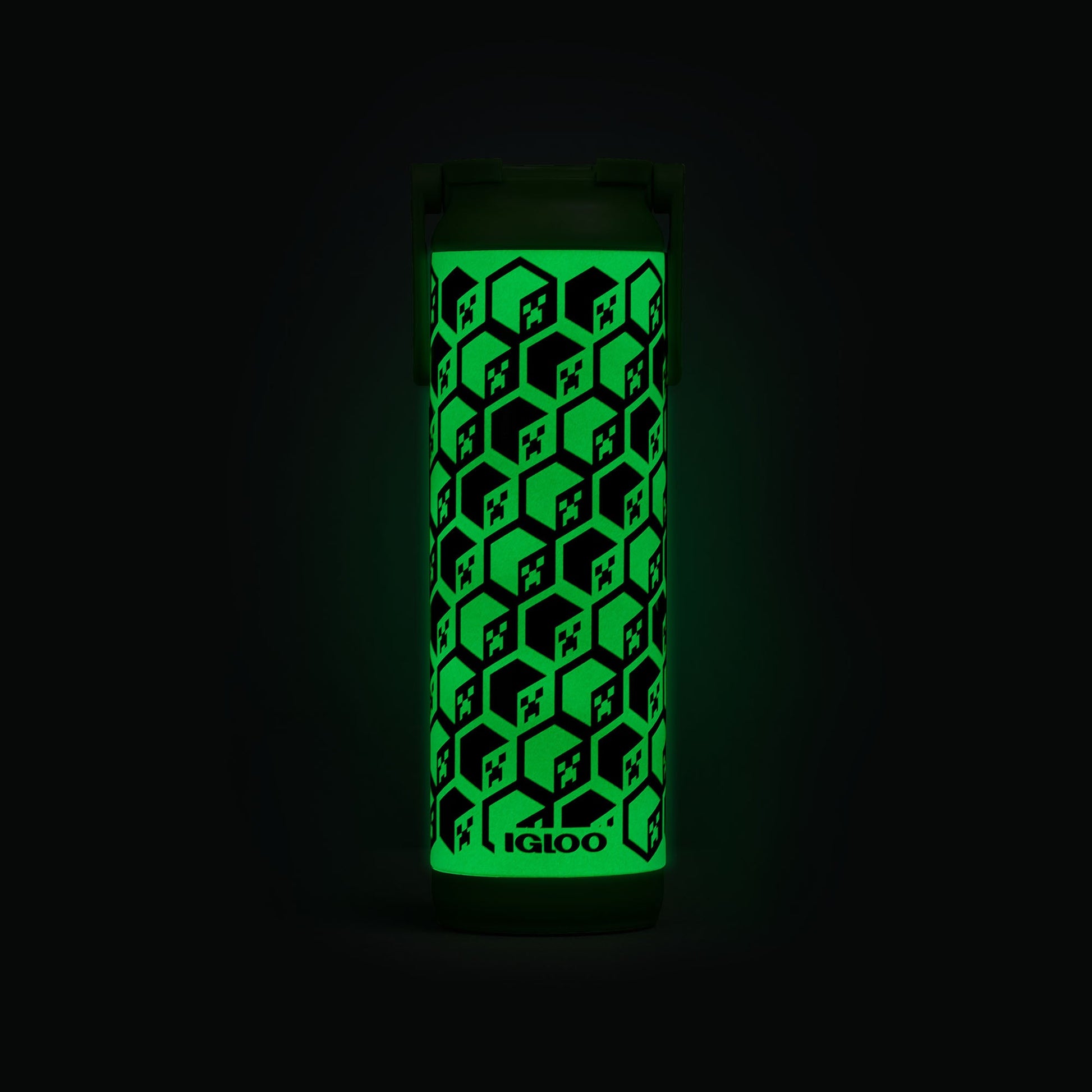 minecraft-creeper-glow-in-the-dark-20-oz-bottle-k0 00071605-GLF.jpg